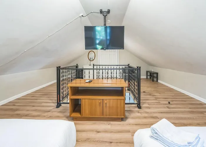 Where Classic Charm Meets Modern Serenity * Pittsburgh